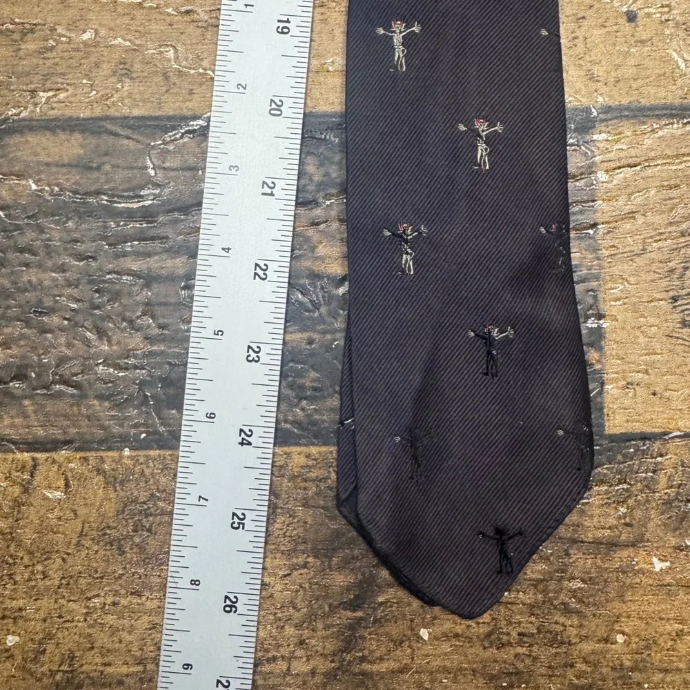 READ Lucky Devil Reps All Silk‎ Men's Necktie Navy Blue Embroidered Figures